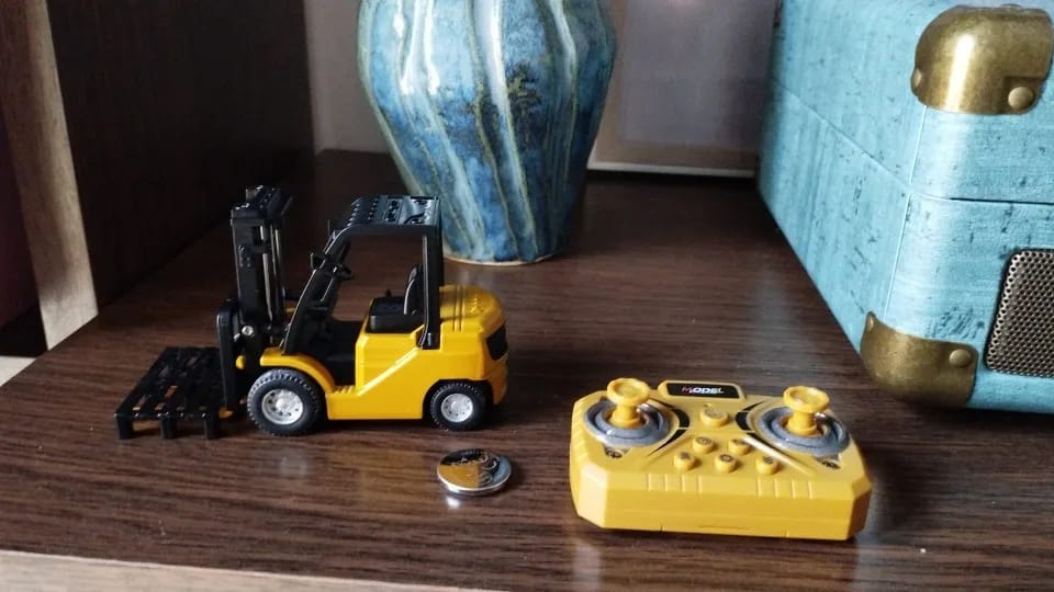 Customer photo review of NanoFleet Pro™ | 1:64 Die-Cast Engineering Desk Rig
