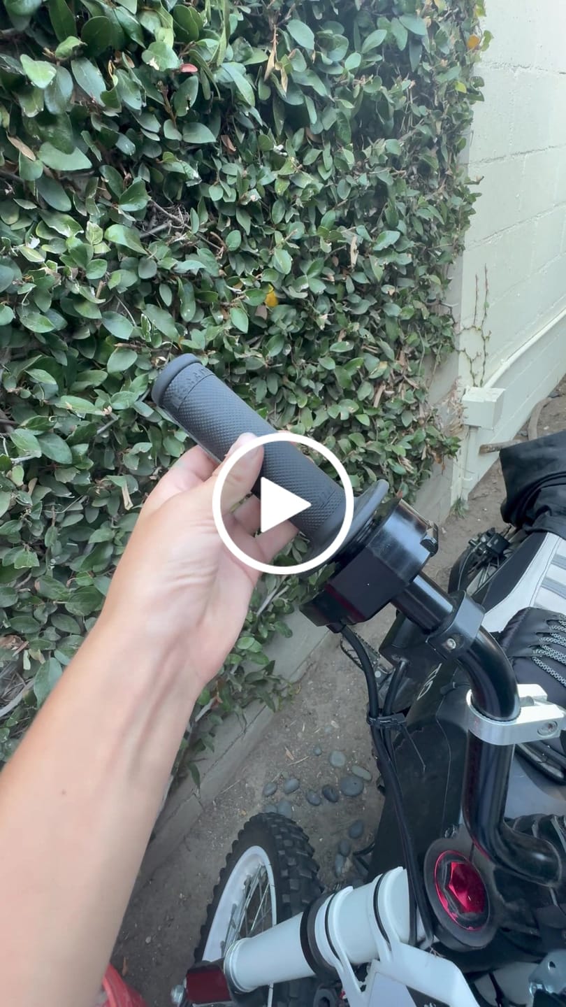 Customer video review of Tuttio Soleil 01 Plug & Play Surron Throttle