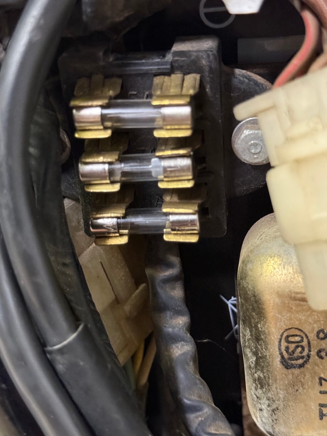 Customer photo review of Universal Motorcycle 25mm Glass Fuses ~ 7 Amp. (Pk/5)