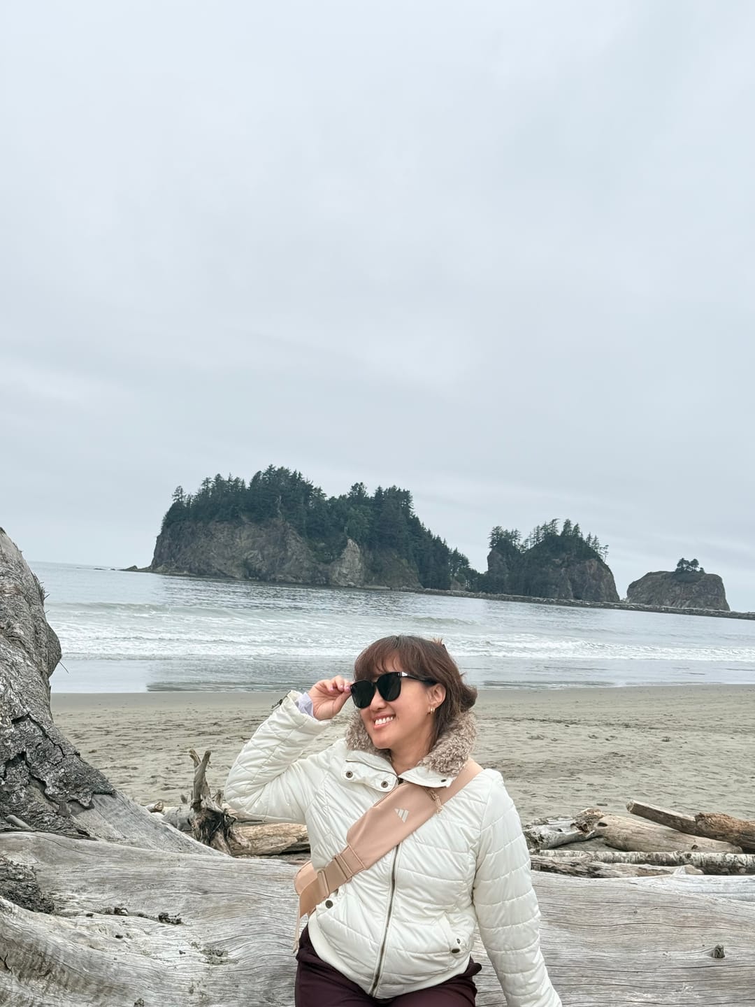 Customer photo review of Oversized Square-Round Frame Sunglasses UV 400 FD020/FD421