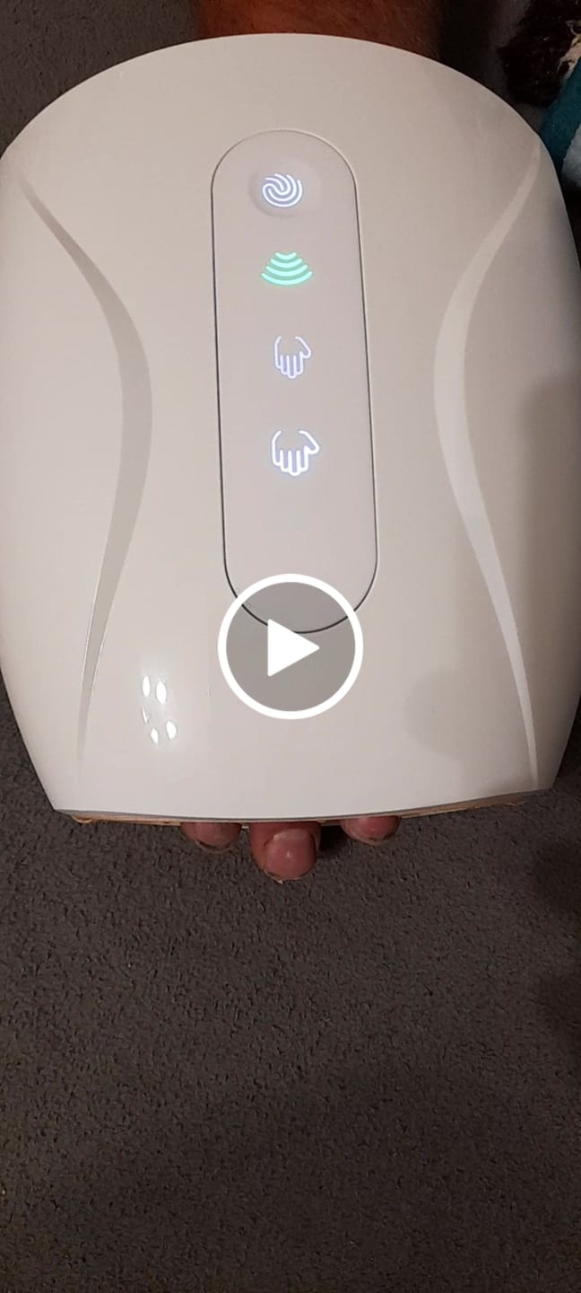 Customer video review of HandCare+ Regeneráló Kézmasszírozó