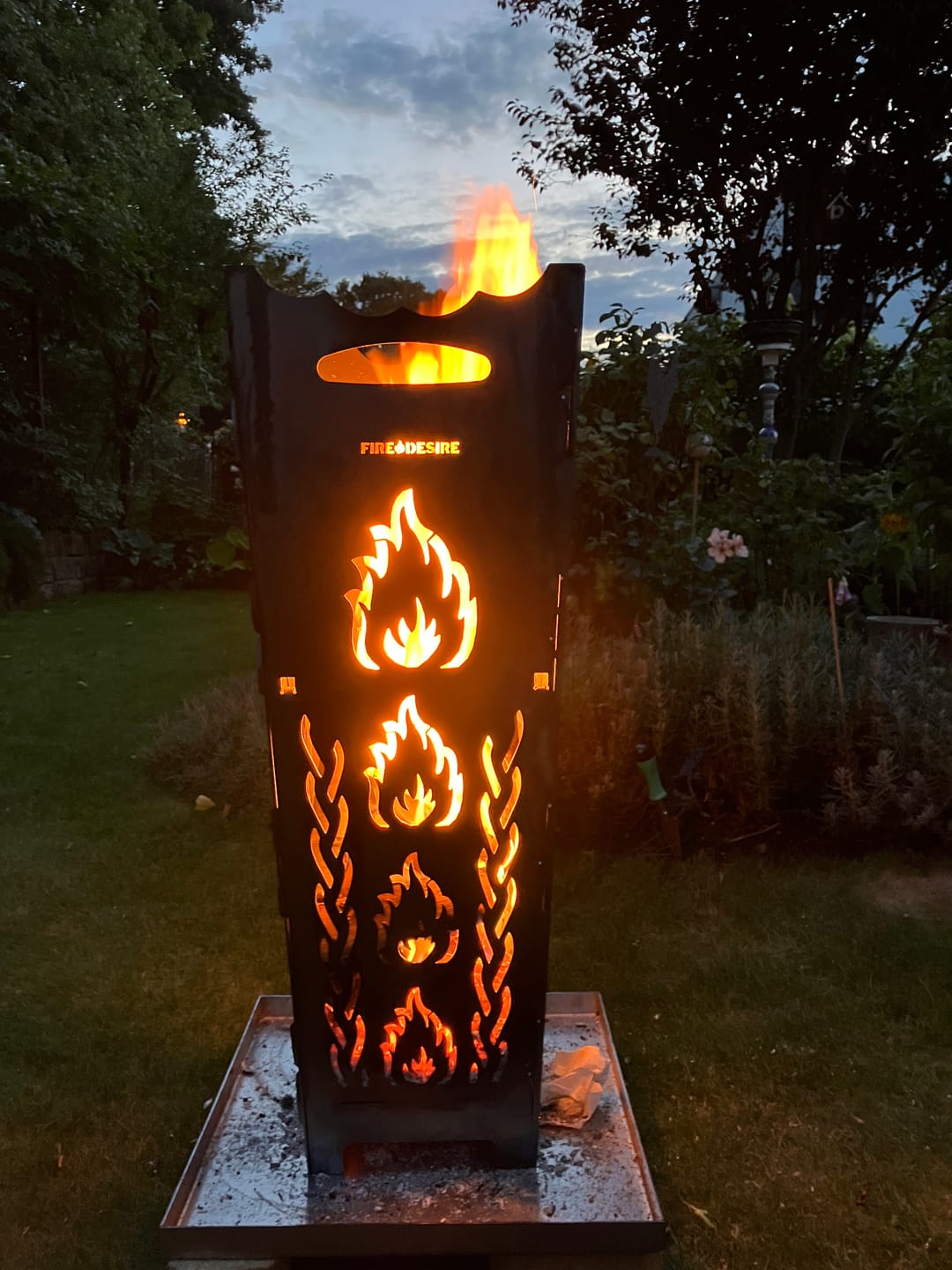 Customer photo review of Feuerkorb FireDesire Grill Pro 80cm + Grillplatte + Ascheschale