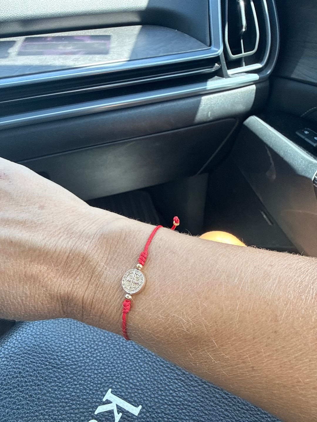 Customer photo review of Pulsera Hilo San Benito