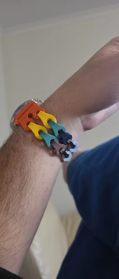 Customer photo review of Samsung Galaxy Silicone Link Watch Band – Magnetic for Ultra/Ultra2/Watch8/Watch8 Classic/Watch9