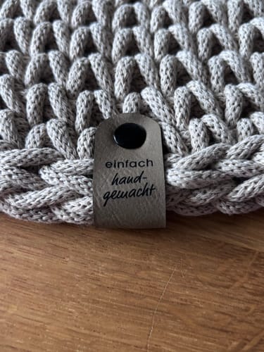 Customer photo review of Personalisierte Labels mit Chicago Screws - Kunstleder-Label mit Schrauben