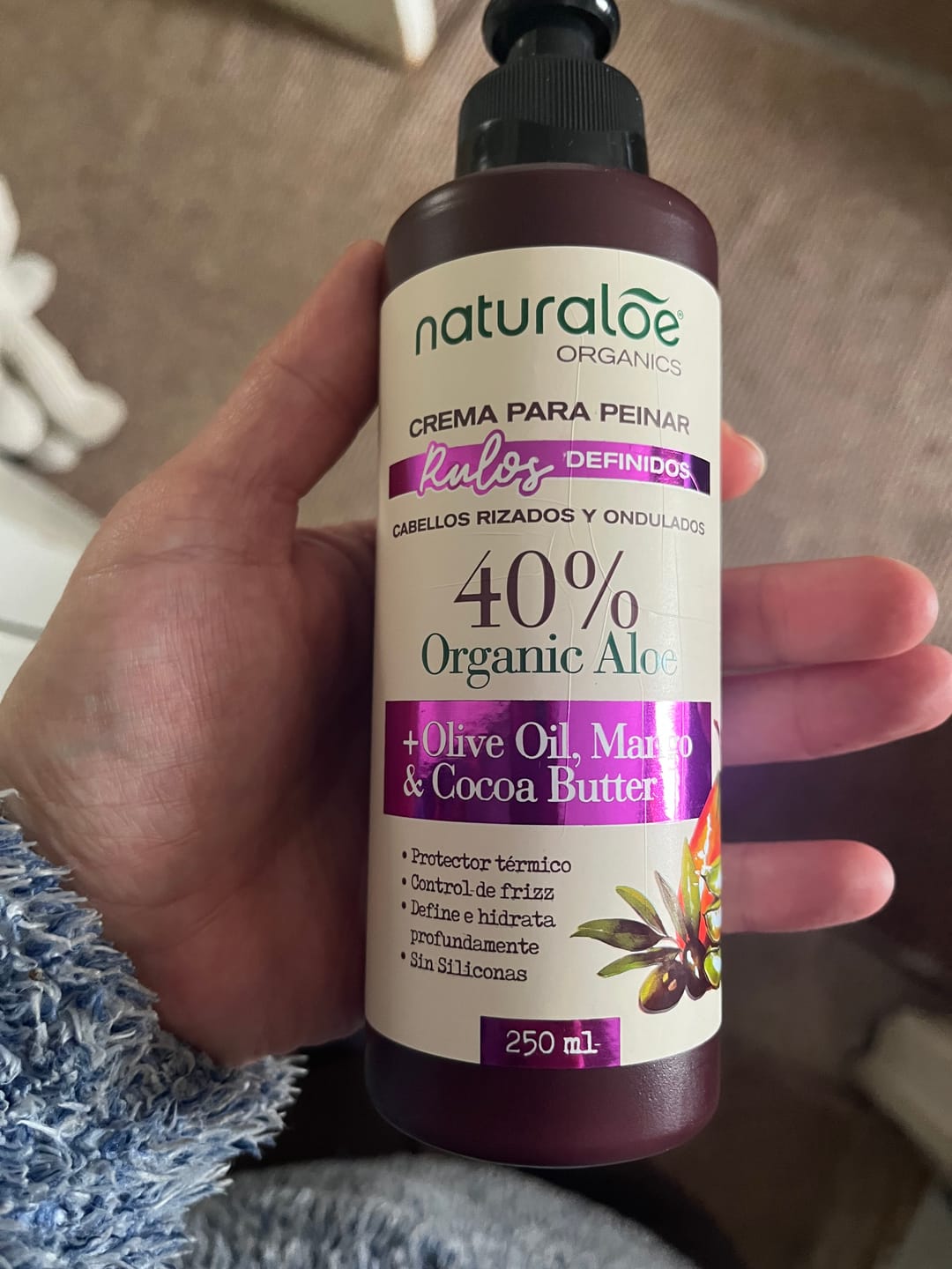 Customer photo review of Crema de Peinar Rulos Definidos 250ml