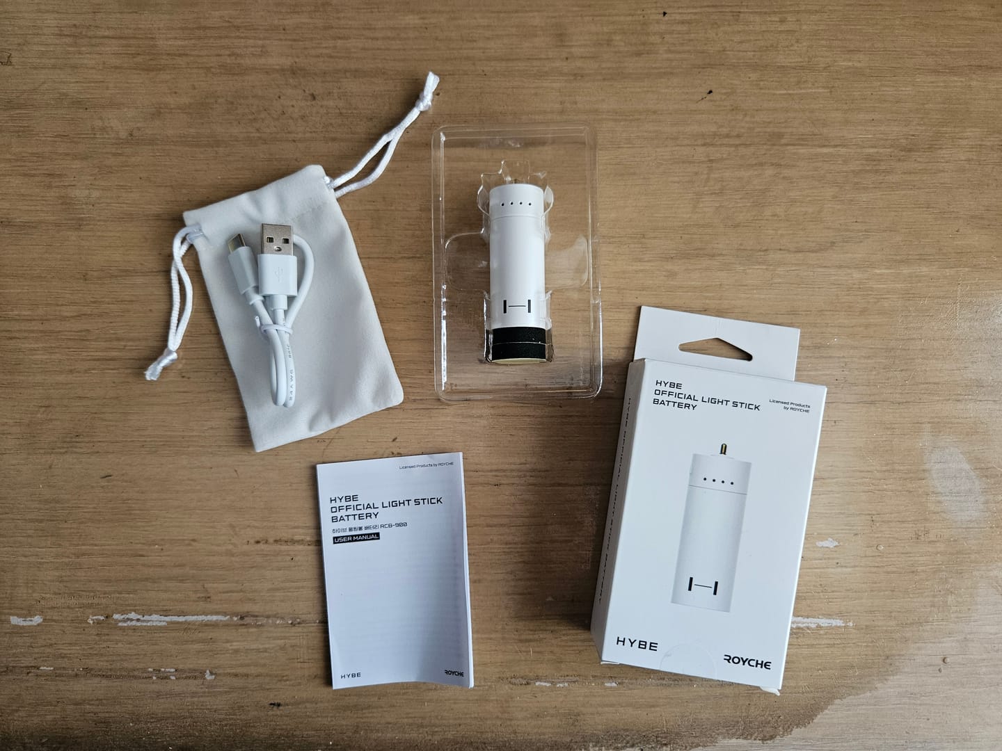 Customer photo review of HYBE OFFICIAL LIGHT STICK BATTERY