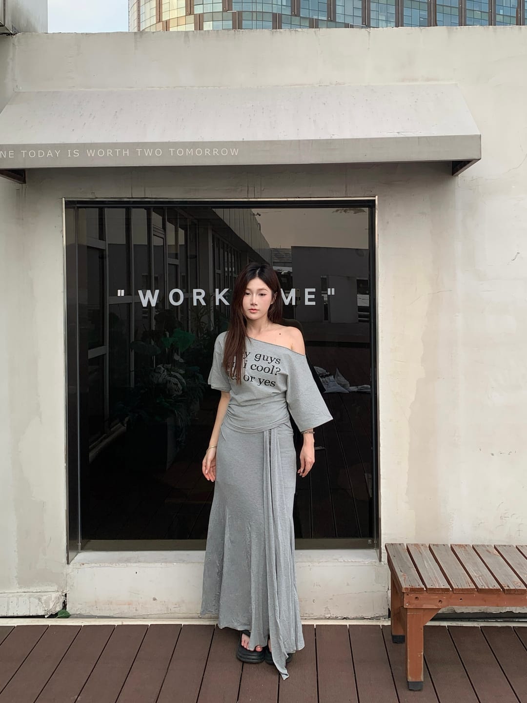 Customer photo review of 0122stepll Off-Shoulder Graphic T-Shirt & Draped Maxi Skirt Set