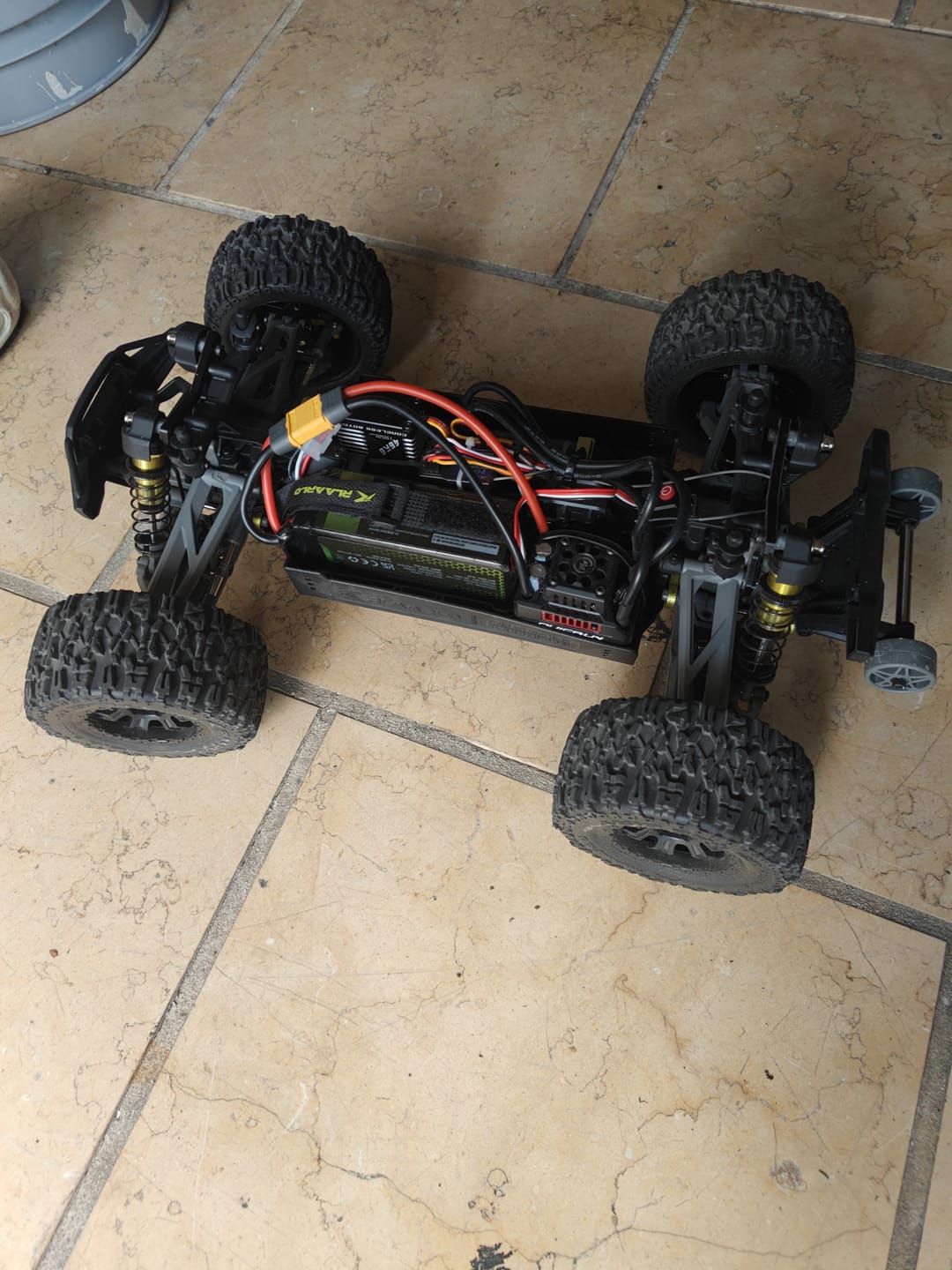 Customer photo review of Omni-Terminator MINI 1/10 Carbon Fiber Monster Truck Roller (Without electric parts)