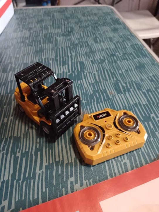 Customer photo review of NanoFleet Pro™ | 1:64 Die-Cast Engineering Desk Rig