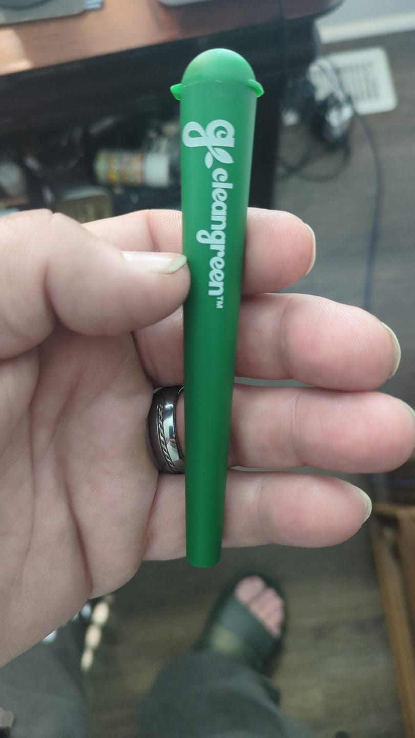 Customer photo review of New Customer Free Gift: Single Promo Pre-Roll + Carry Case