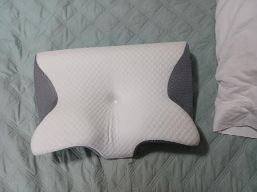 Customer photo review of EasySleep Ergonomic Pillow (Size: 37cm/14.5in | 62cm/24.4in)