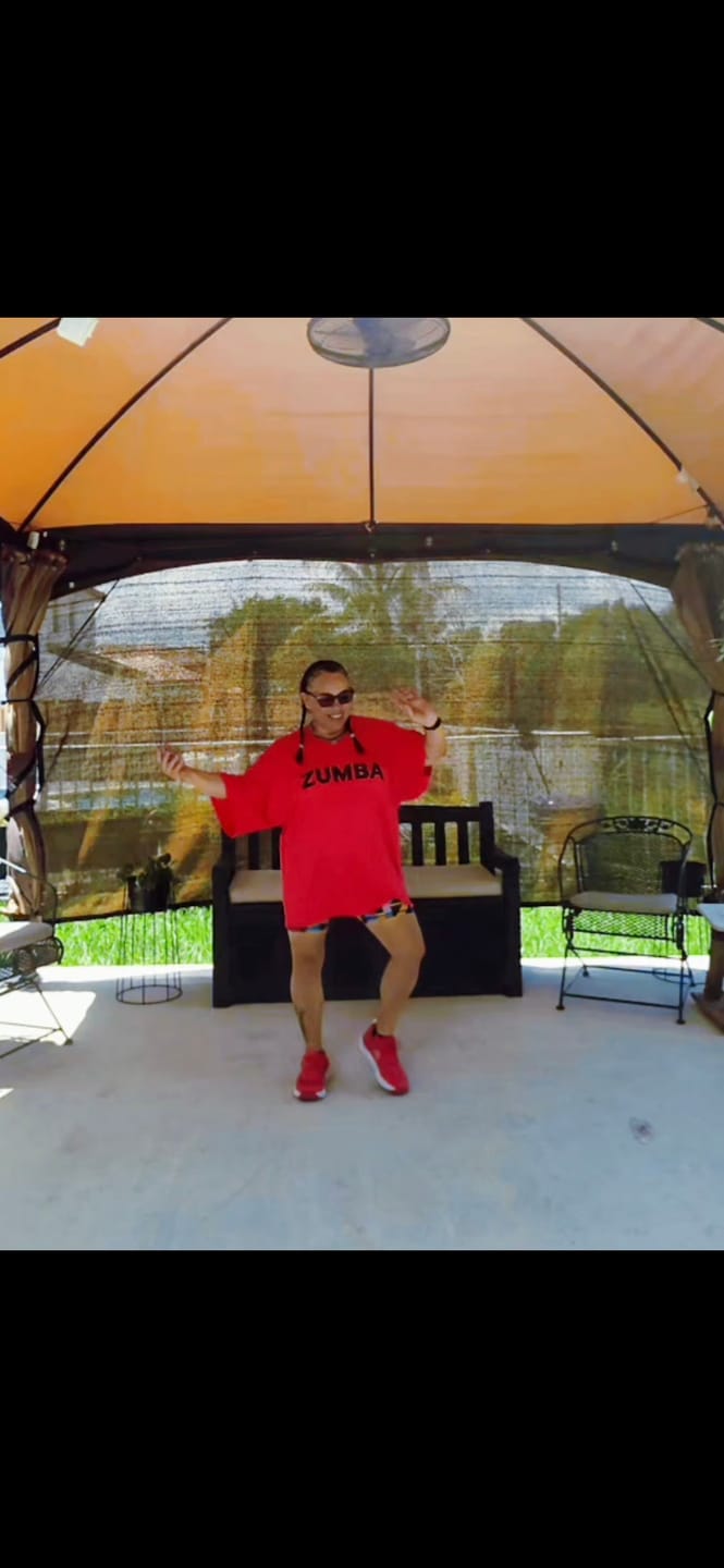 Customer photo review of Ultrabright Oversized Mesh Sports Jersey