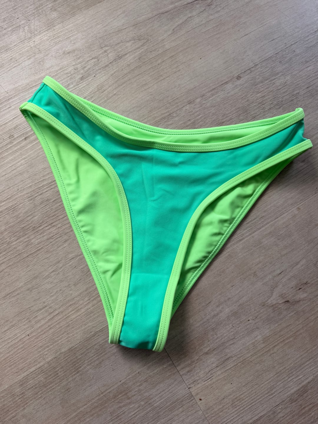 Customer photo review of JESSIE Slushie Classic Bikini Bottom