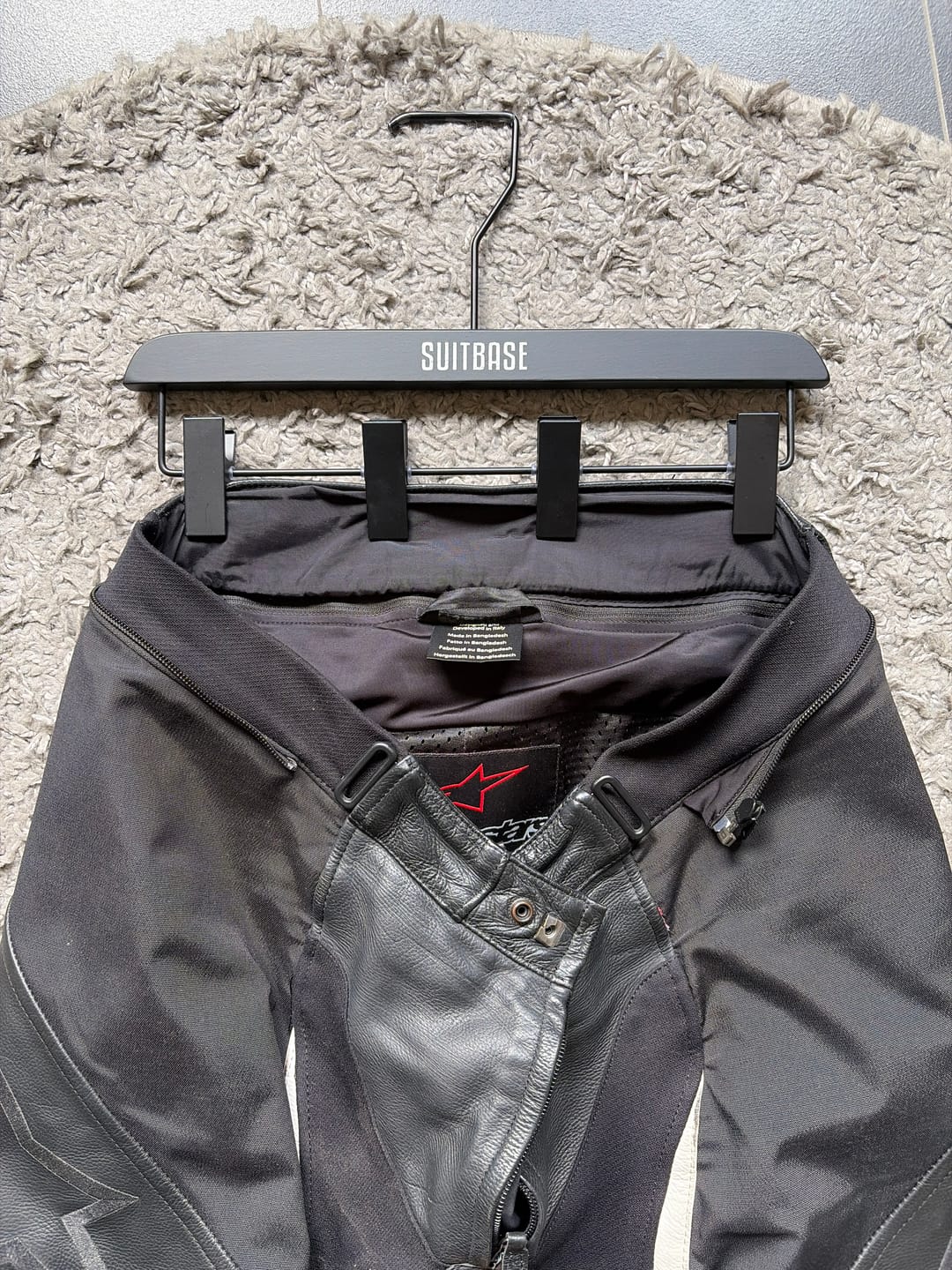 Customer photo review of PANTS HANGER für 2-Teiler