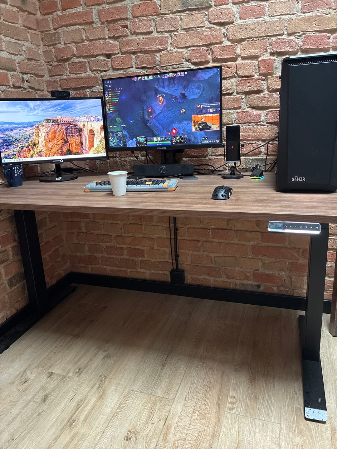 Customer photo review of Biurko z regulacją wysokości OmniPro