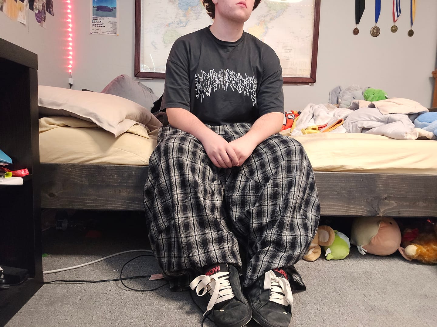 Customer photo review of Aelfric Eden Baggy Sweatpants