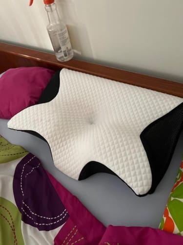 Customer photo review of EasySleep Ergonomic Pillow (Size: 37cm/14.5in | 62cm/24.4in)