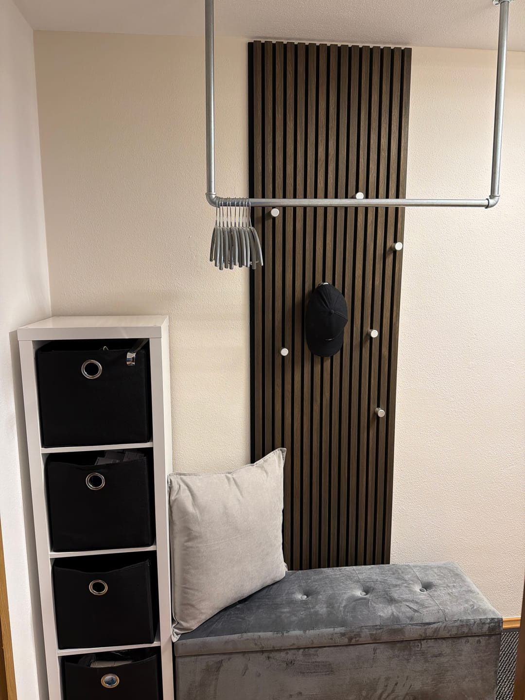 Customer photo review of Akustikpaneele Eiche Geräuchert | 240 cm x 60 cm | Dreiseitig Echtholzfurnier