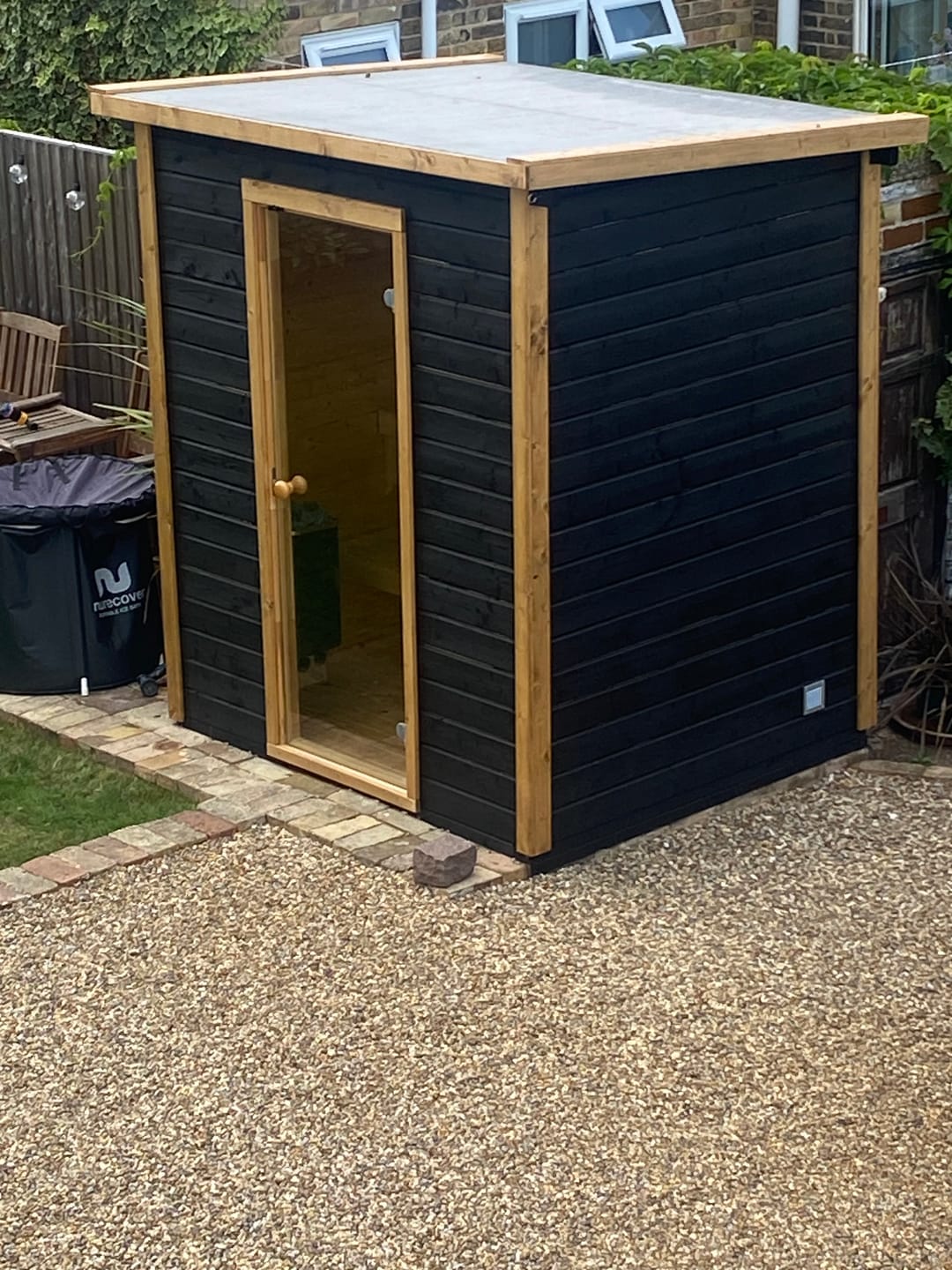 Customer photo review of Eir (2,6m2 | 2,2x1,8m |44mm) Compact Garden Sauna Set - 6kw Heater and Roofing Felt Included