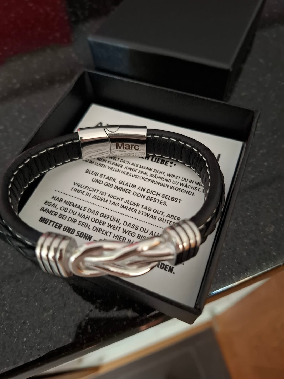 Customer photo review of „Für meinen Sohn“ graviertes Armband