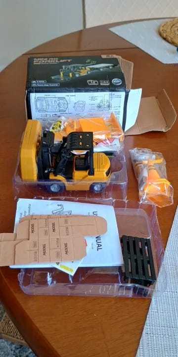 Customer photo review of NanoFleet Pro™ | 1:64 Die-Cast Engineering Desk Rig