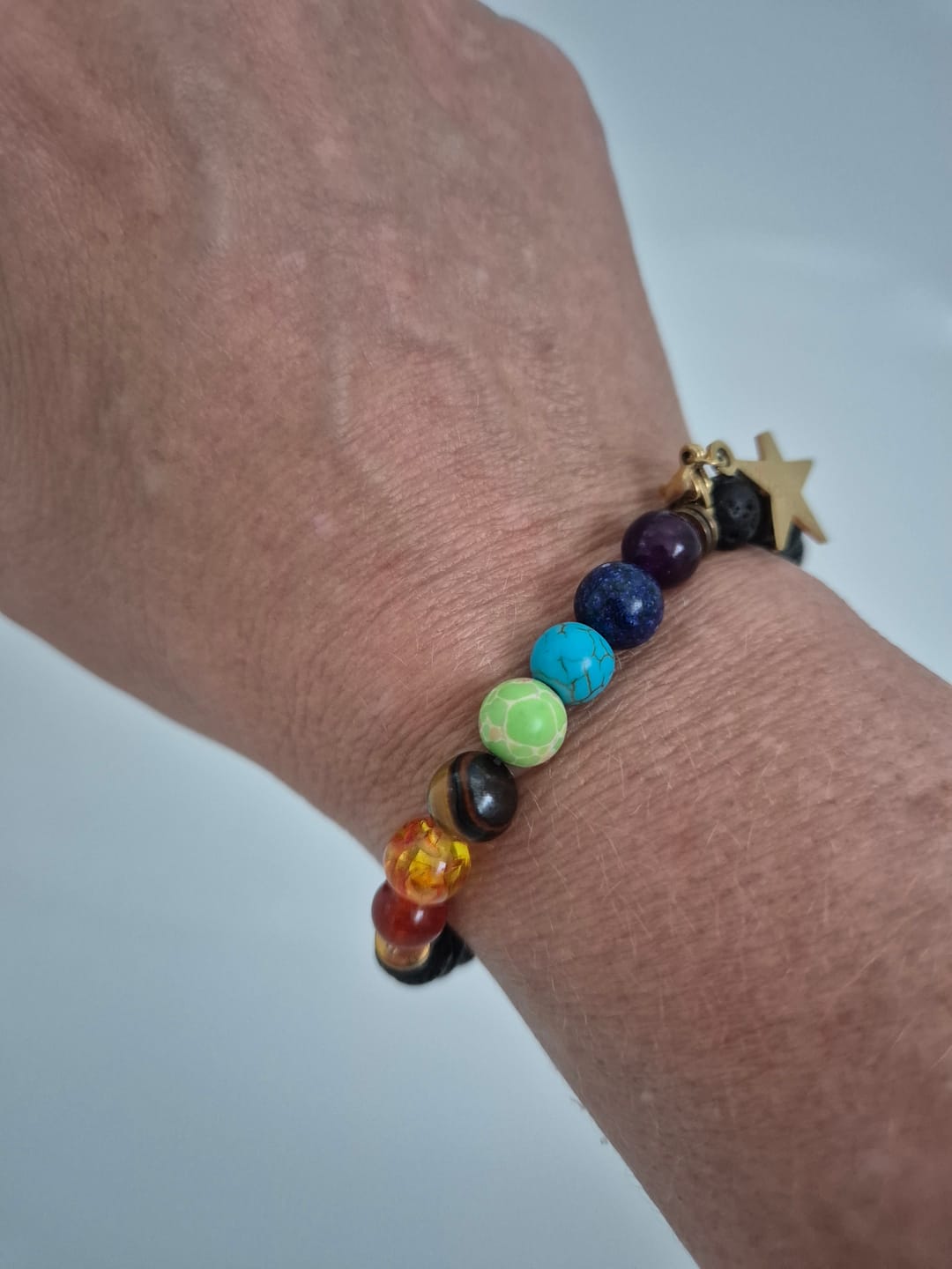 Customer photo review of »Die 7 Energie Chakren« Blockadenlöser-Armband aus verschiedenen Natursteinen inkl. abgebrochenem Stern
