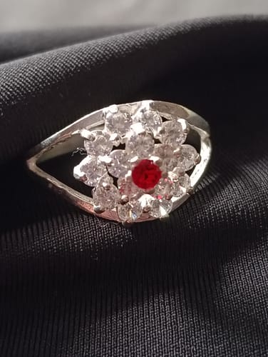 Customer photo review of Anillo Flor Zirconia Plata Ley 925