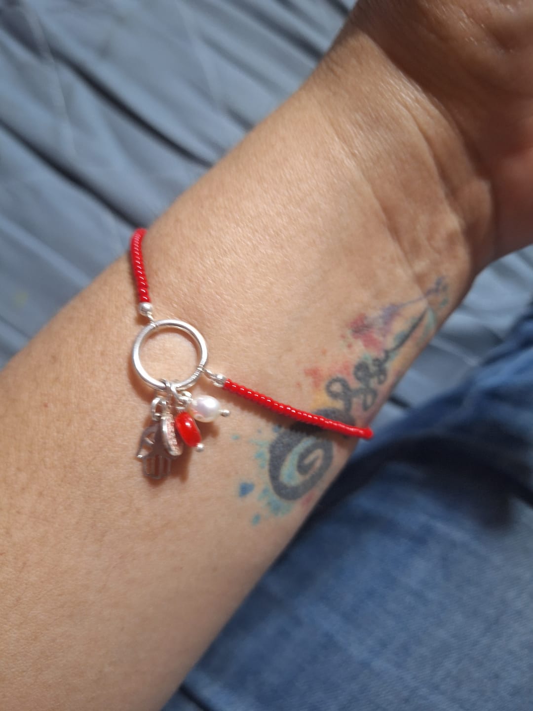 Customer photo review of Pulsera suerte roja