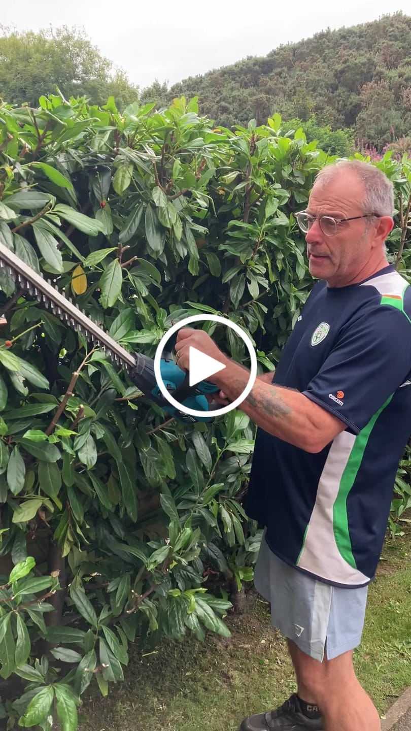 Customer video review of YOFIDRA 510mm Brushless Cordless Hedge Trimmer - Compatible with Makita 18V Batteries