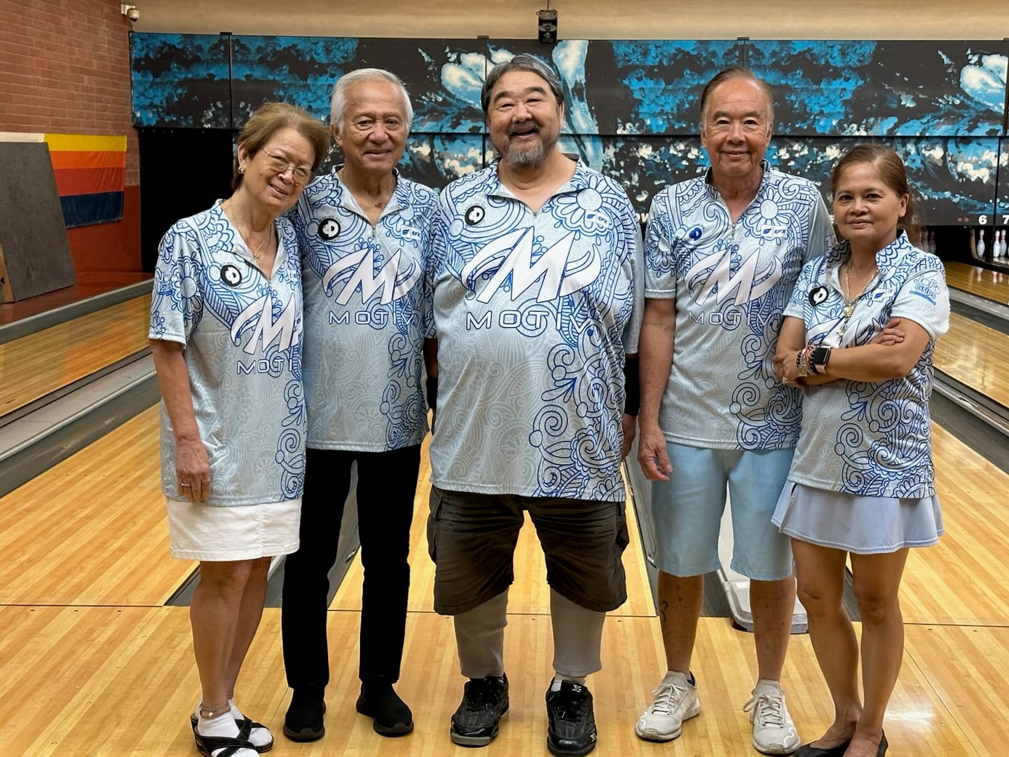 Customer photo review of Victoria Varano 2024 - Paisley Gray Blue - Bowling Jersey