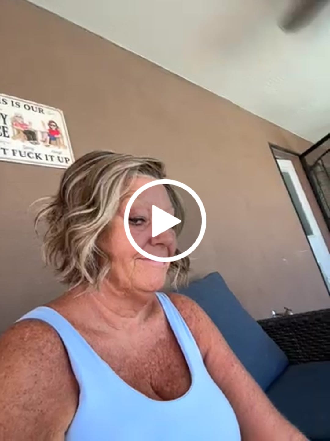 Customer video review of BOLD MOVE - Walnut Latte