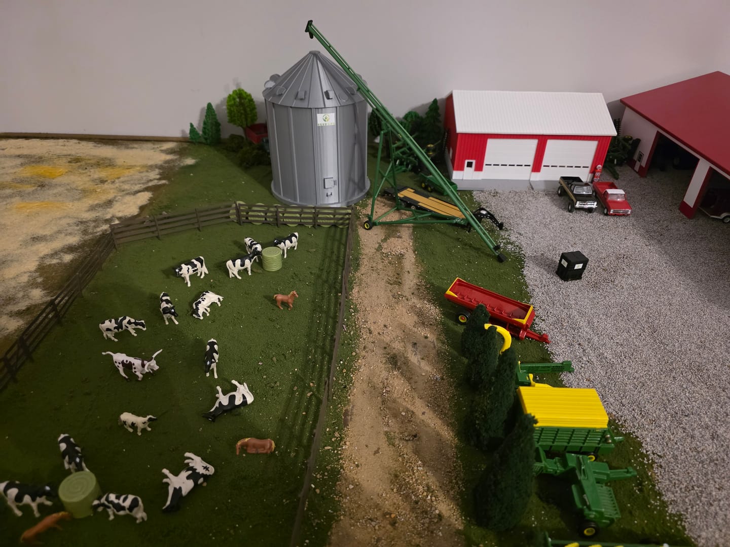 Customer photo review of Carpet Farmin’- Grain Bin