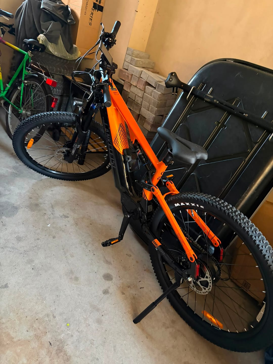 Customer photo review of Lankeleisi MG600 Pro 250W 29" Trails E-Mountain Bike 150/130 mm Full Suspension EMTB 960Wh Battery