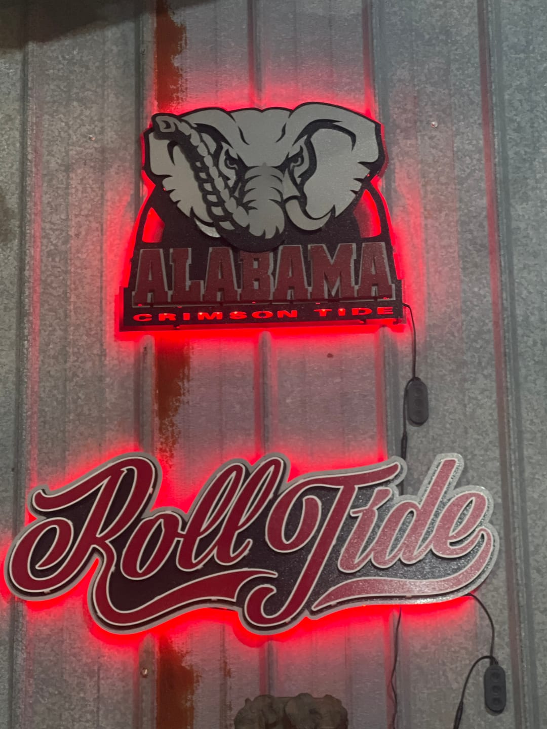 Customer photo review of Alabama "Big Al" 3D Vintage Metal Wall Art