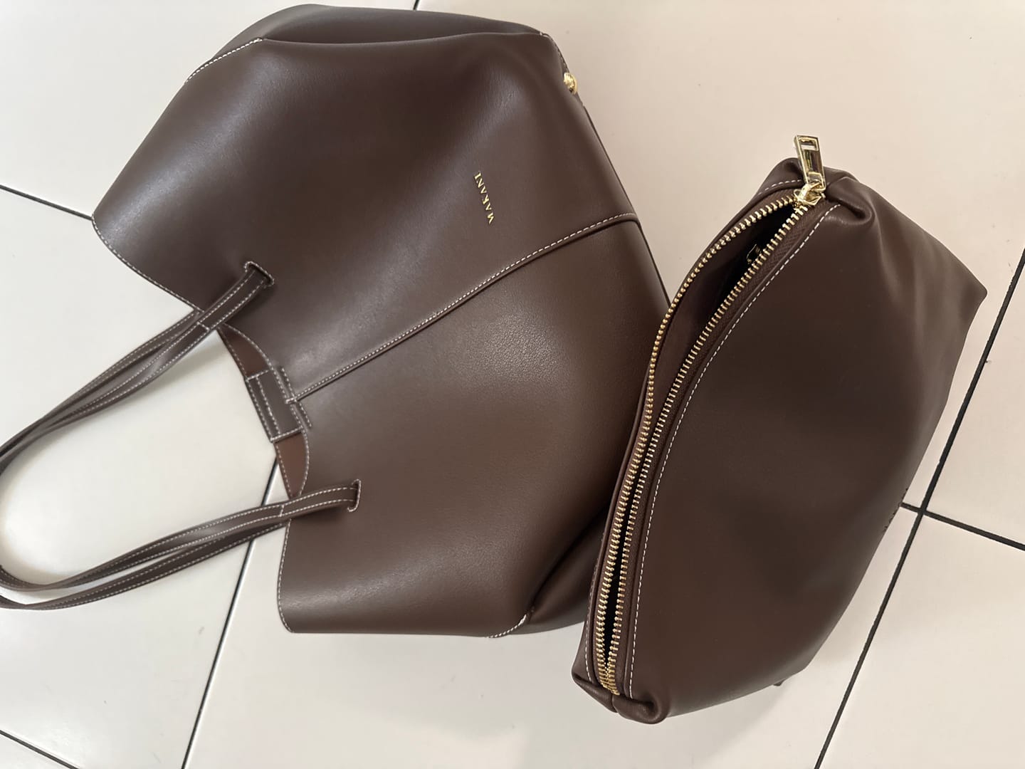 Customer photo review of EMALIA - DARK BROWN