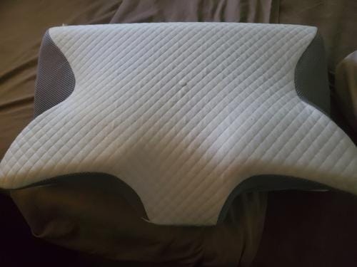 Customer photo review of EasySleep Ergonomic Pillow (Size: 37cm/14.5in | 62cm/24.4in)