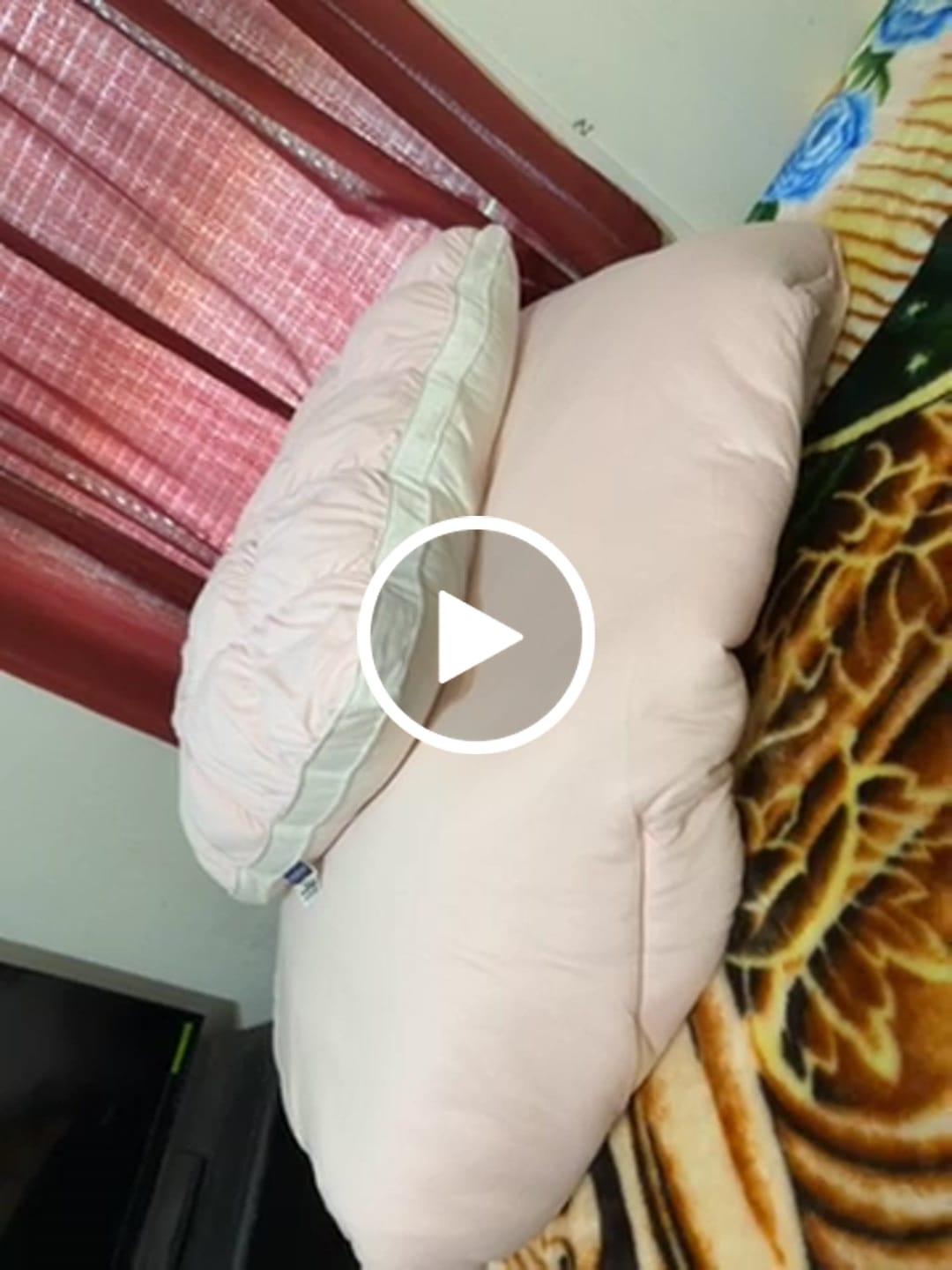 Customer video review of MarshMellow Comforter