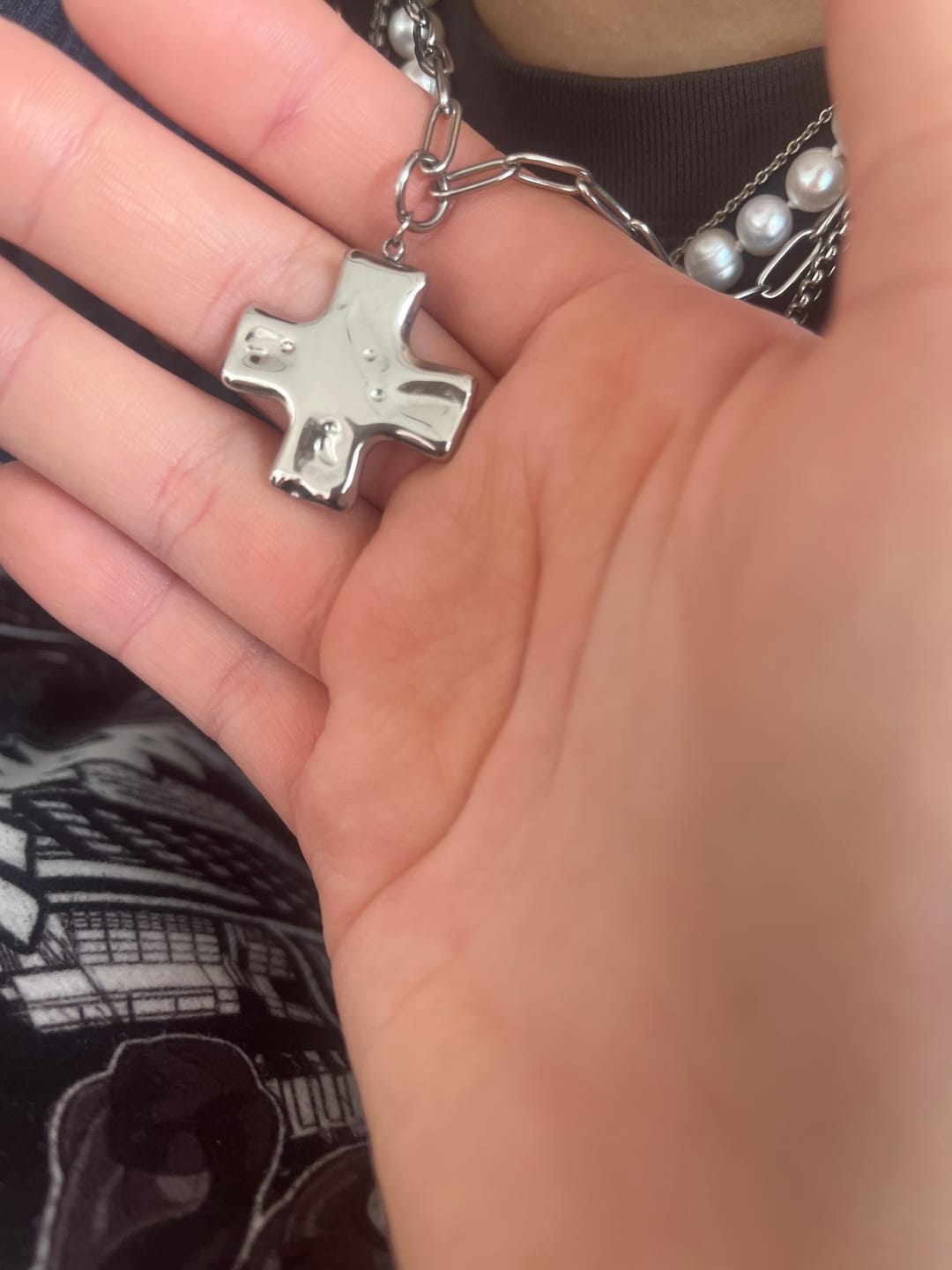 Customer photo review of Collar Saint Plata