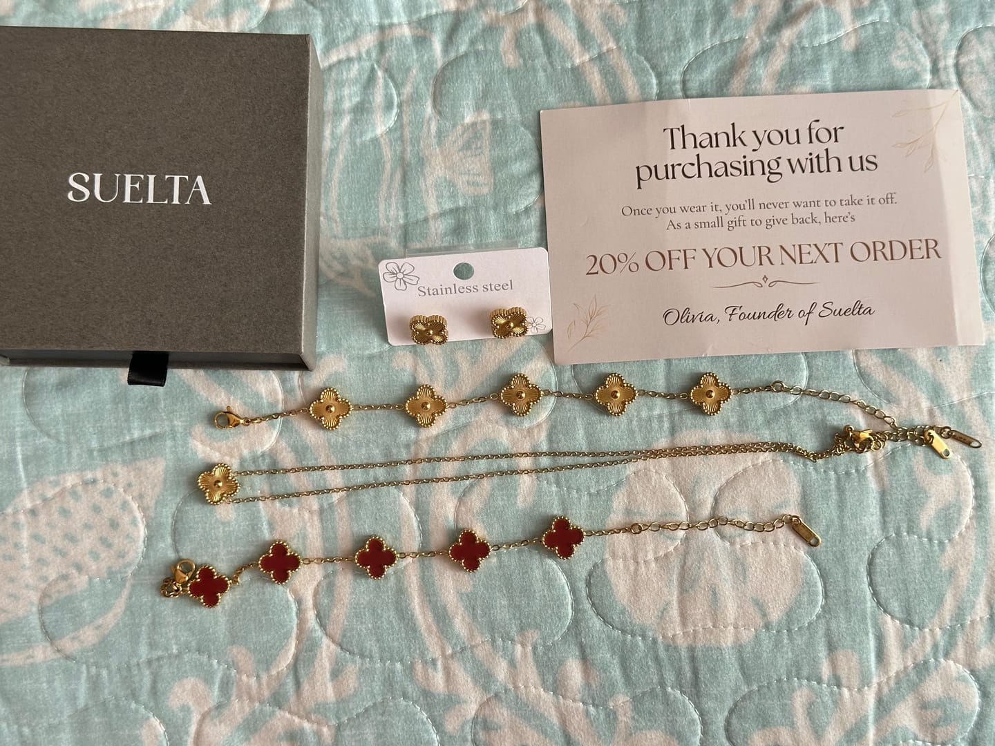 Customer photo review of Red Clover Set