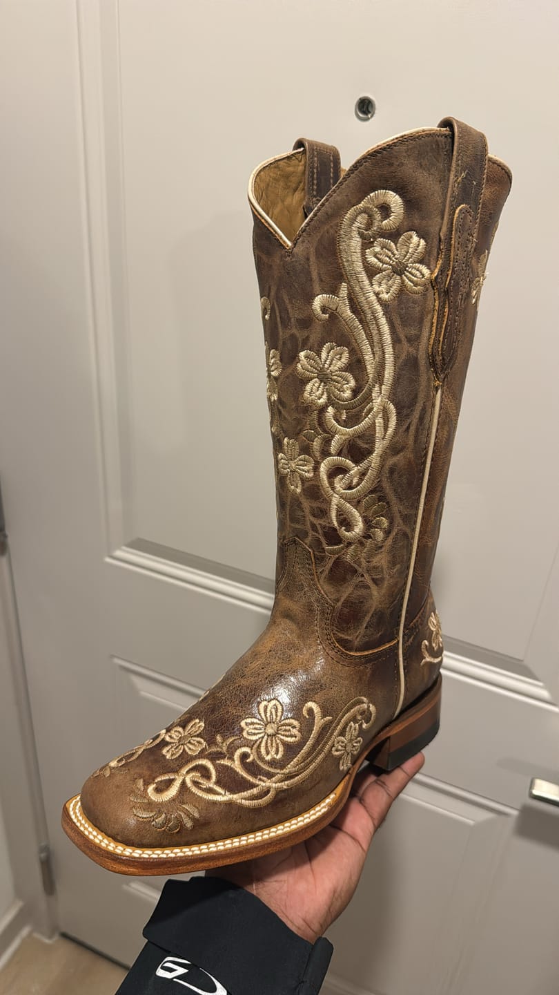 Customer photo review of Cowboy Boot Matilda Brown