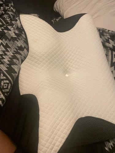 Customer photo review of EasySleep Ergonomic Pillow (Size: 37cm/14.5in | 62cm/24.4in)