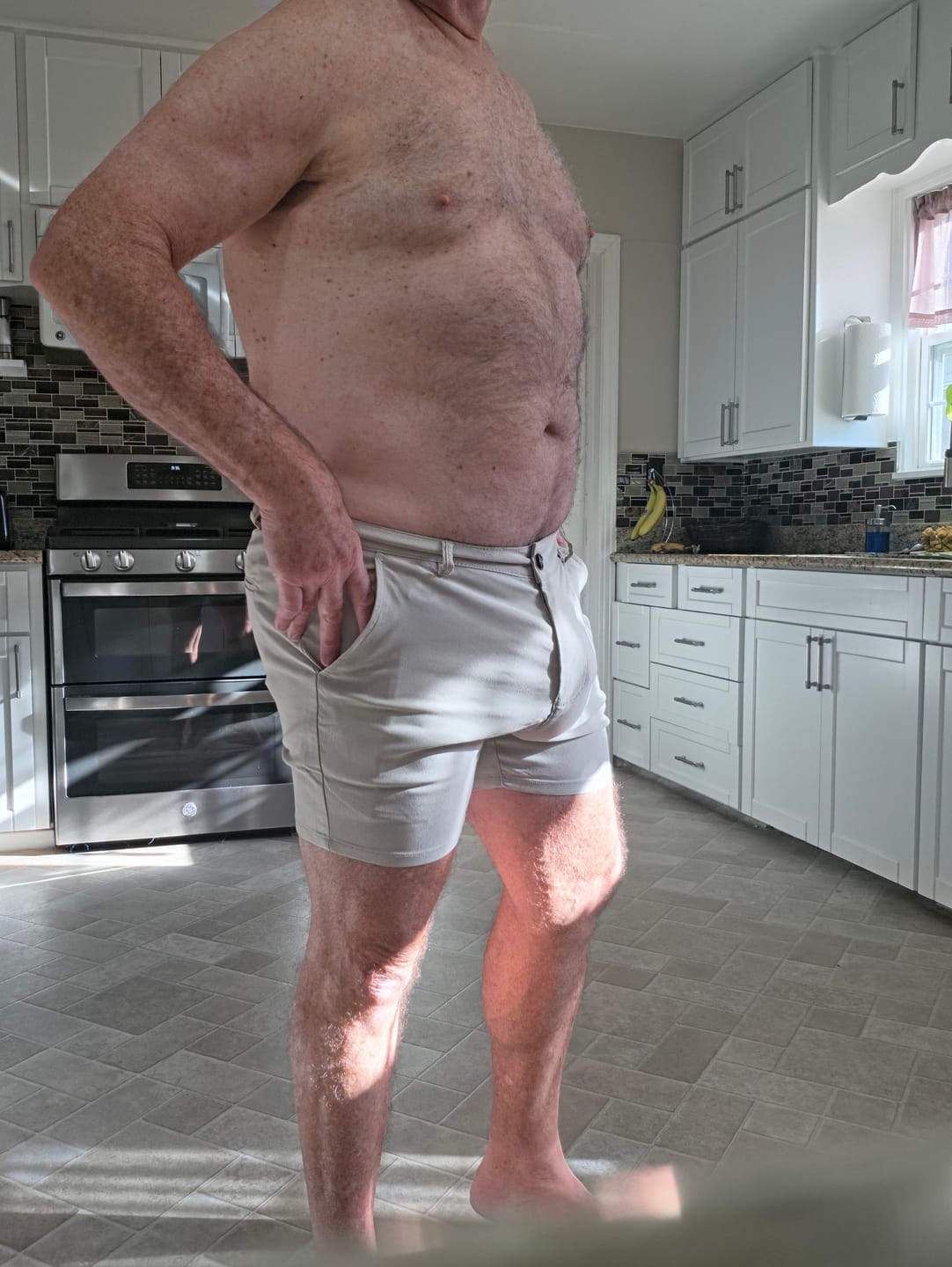 Customer photo review of Ultra-Stretch 5" Chino Shorts - Cream