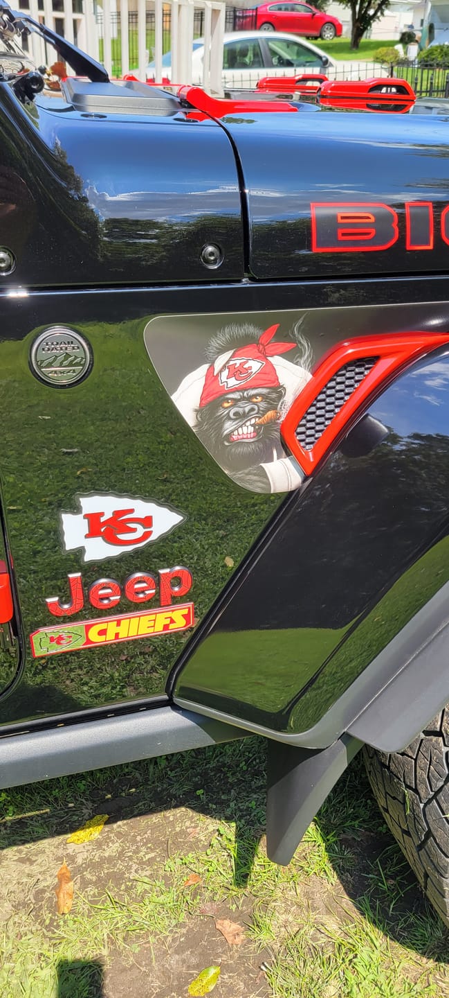 Customer photo review of Design Your Own Fender Vent Decal Set | fits Wrangler JL & Gladiator JT