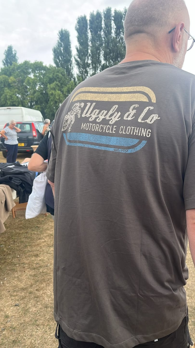 Customer photo review of Olive Flattrack Tee