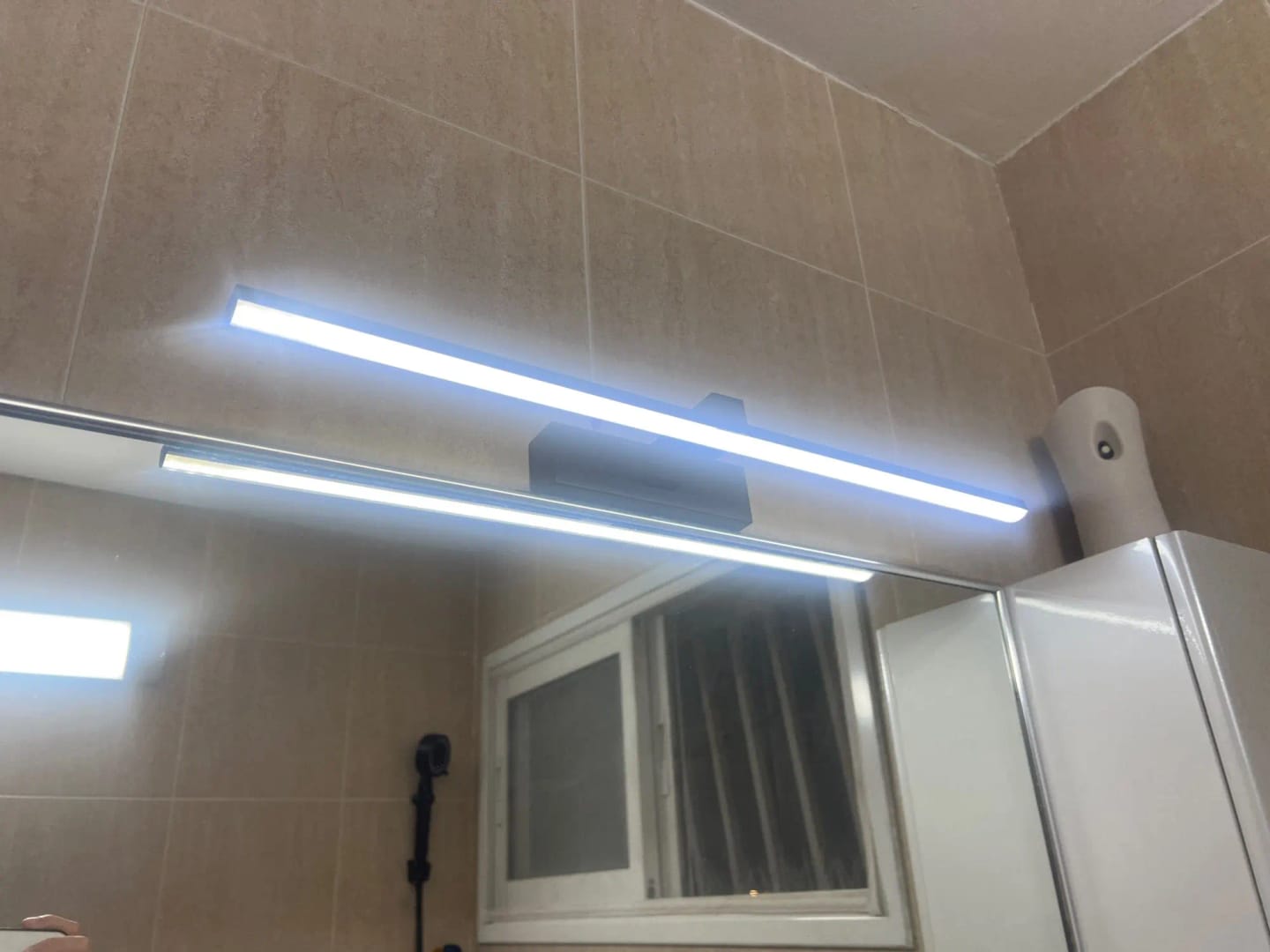 Customer photo review of Linear Picture & Mirror Light