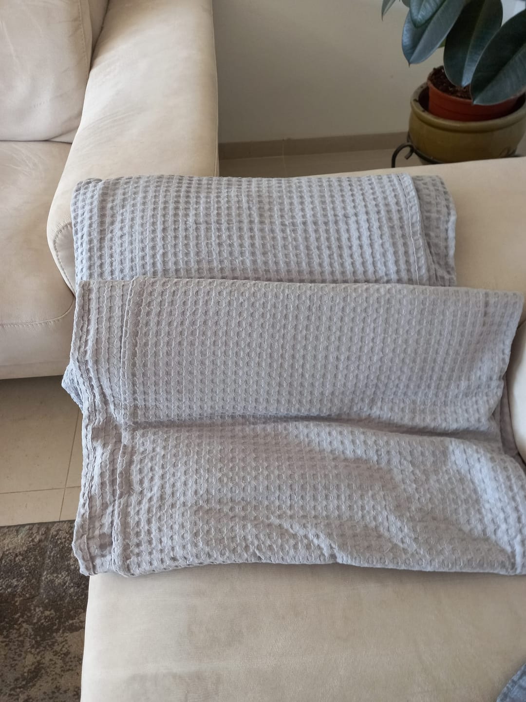 Customer photo review of שמיכת פיקה - אפור סלע