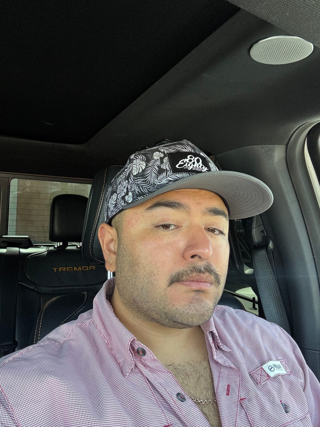 Customer photo review of 80Eighty® Tropic Hat