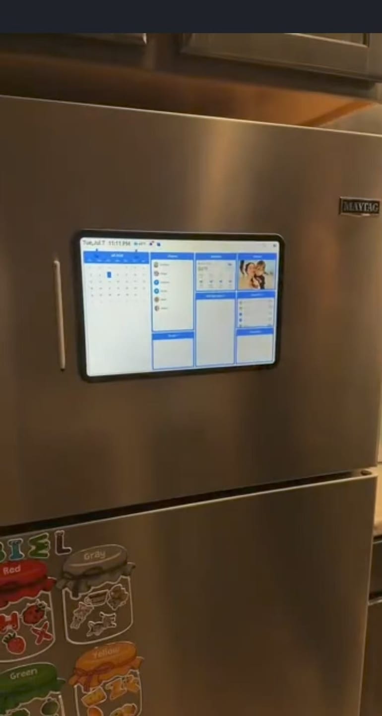 Customer photo review of Everblog 13.4" FridgeCal™ Calendar