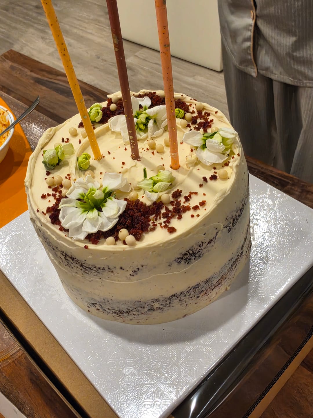 Customer photo review of red velvet cake